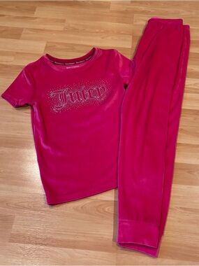 Juicy Couture Kids Pink Velour  Set with Rhinestone Logo